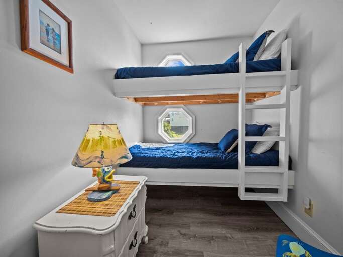 Bunk Room - Bedroom 4 - 2 Twins