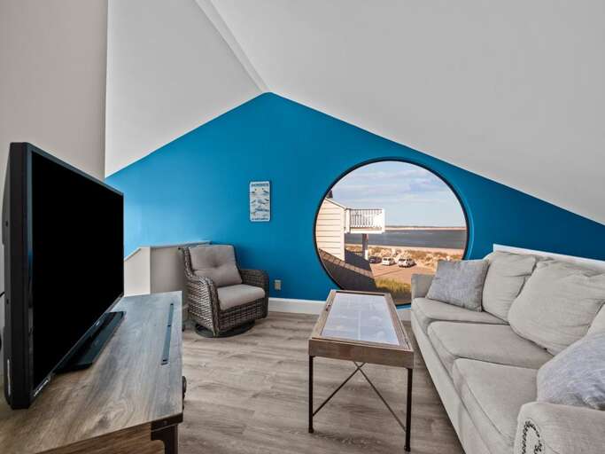 Master Suite Sitting Area with Queen Sleeper Sofa