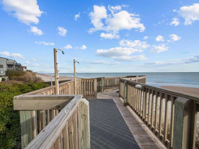 Beach Access with Outdoor Showers