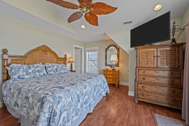 Northside Master - King Bed