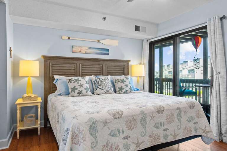 Master - Direct Oceanfront Deck Access