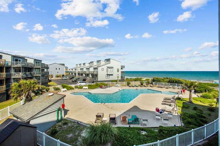 Excellent Pool and Ocean Views