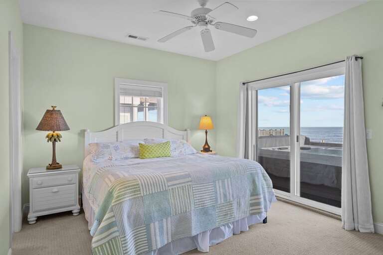 Bedroom 4 - King - Deck Access