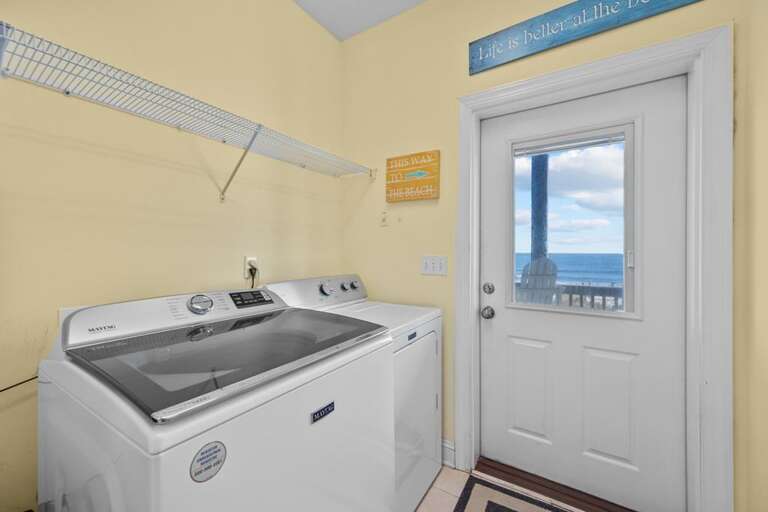 Laundry Room - Deck Access to Hot Tub
