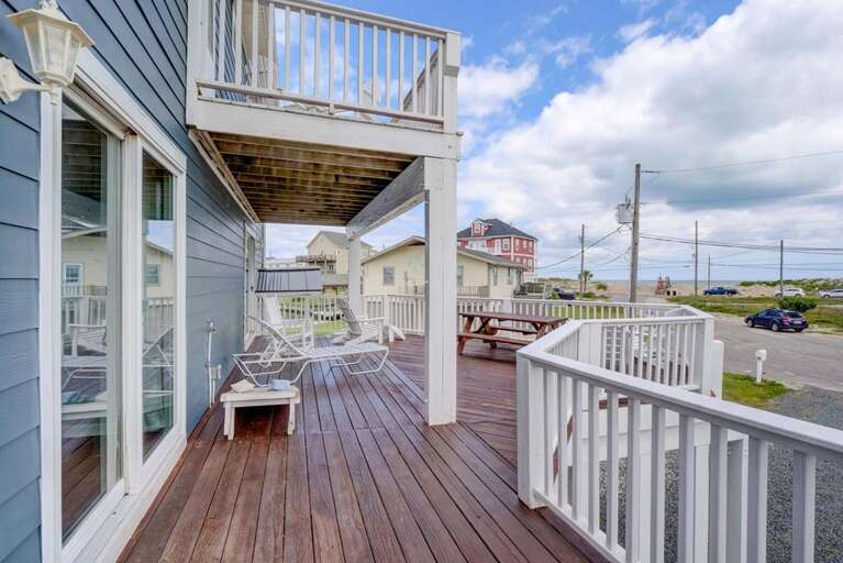 Oceanside Deck with Picnic Table and Chairs