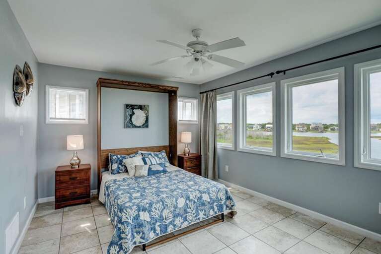 4th Sleeping Quarters with Queen Bed