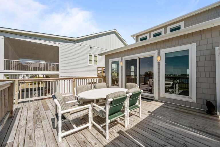 Large Rear Deck off Living Area