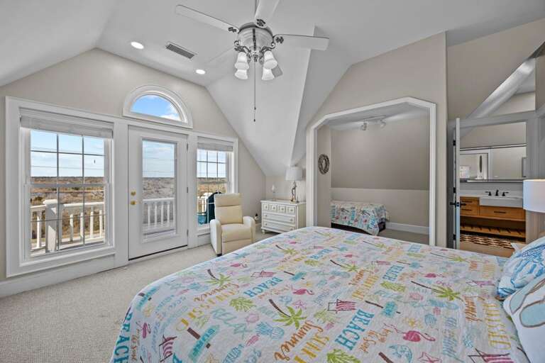 2nd Master Suite - King Bed with Extra Twin in Alcove