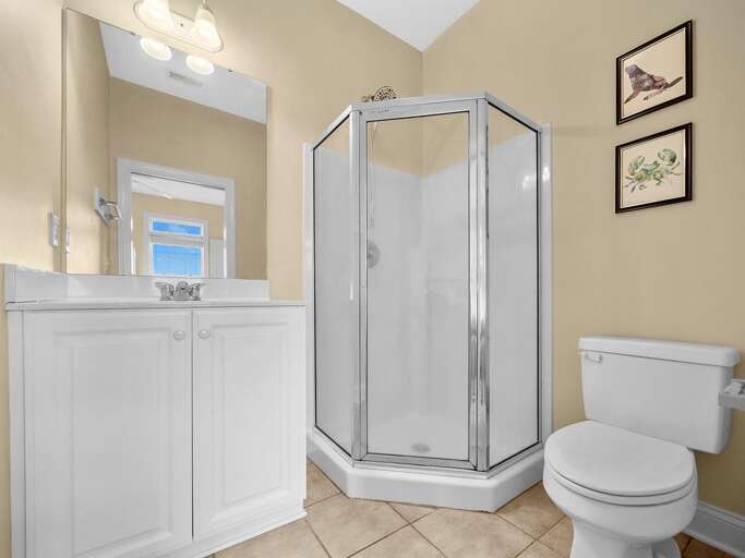 Bedroom 5 - Full Bath