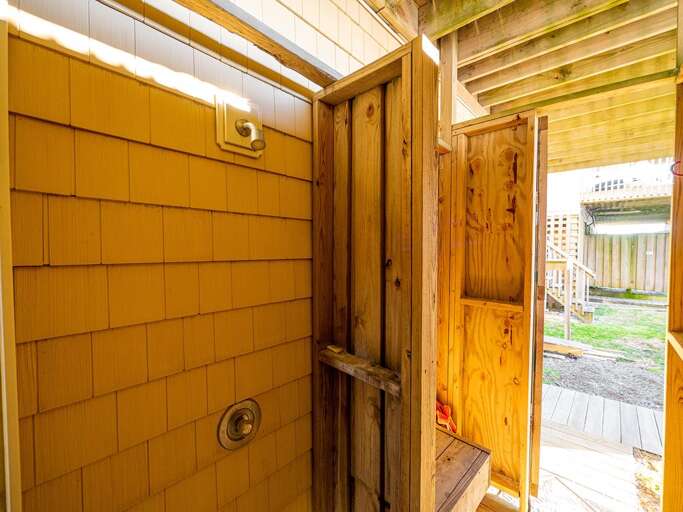 Outdoor Enclosed Shower