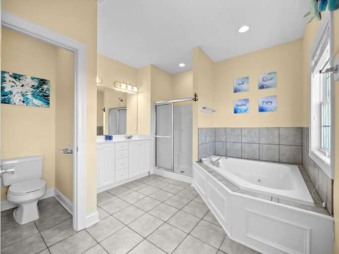 Master Bath - Jacuzzi
