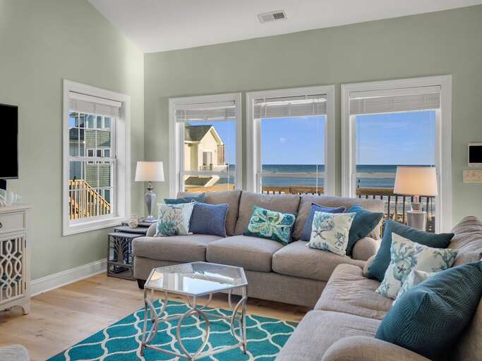 Living Area - Great Ocean Views