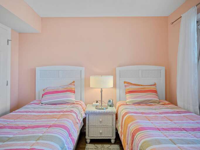 1st Level Twin Bedroom