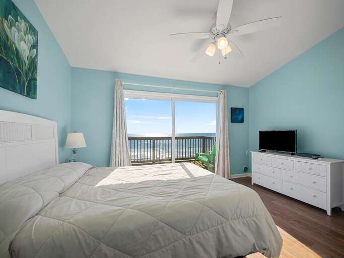 Master Suite - Queen