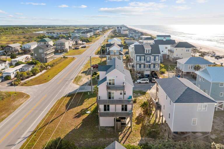 Finnegan's Lookout - Sound and Ocean Views