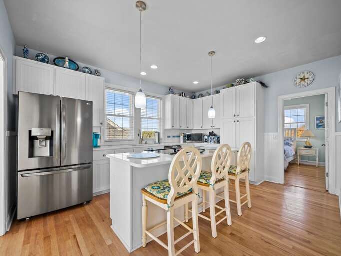 Kitchen Area - Lots of Space