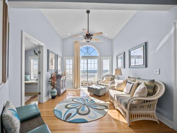 Upstairs Sitting Area - Deck Access