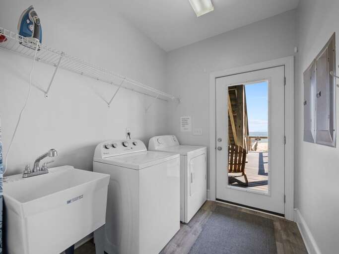 Laundry Area - Access to Oceanfront Deck