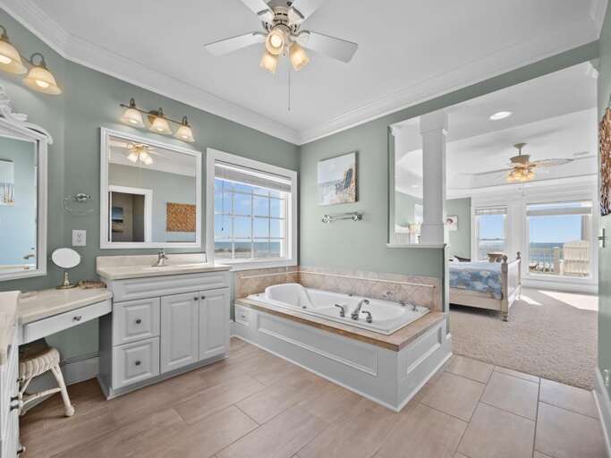 Master Bath - Jacuzzi