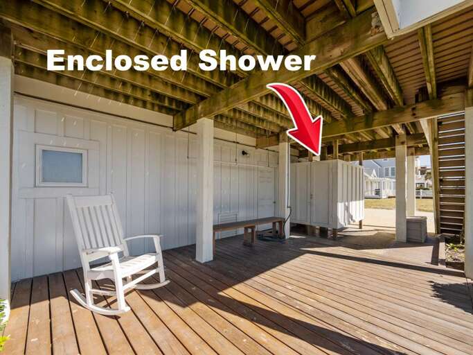 Outdoor Enclosed Shower with Hot and Cold Water