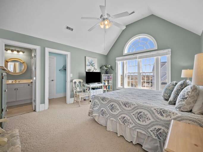 Top Level 2nd Master - King Bed