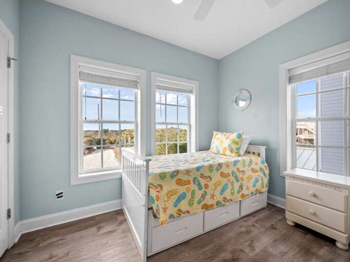 Bunk Room - Single Bed with Trundle