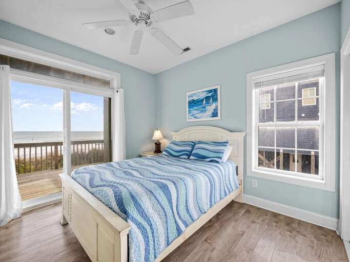 First Level - Oceanside Bedroom - Queen Bed - South Facing