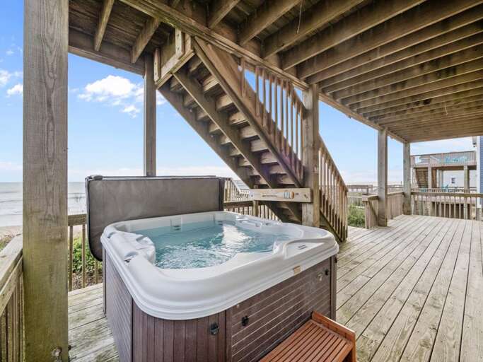 1st Level Oceanfront Porch - Hot Tub