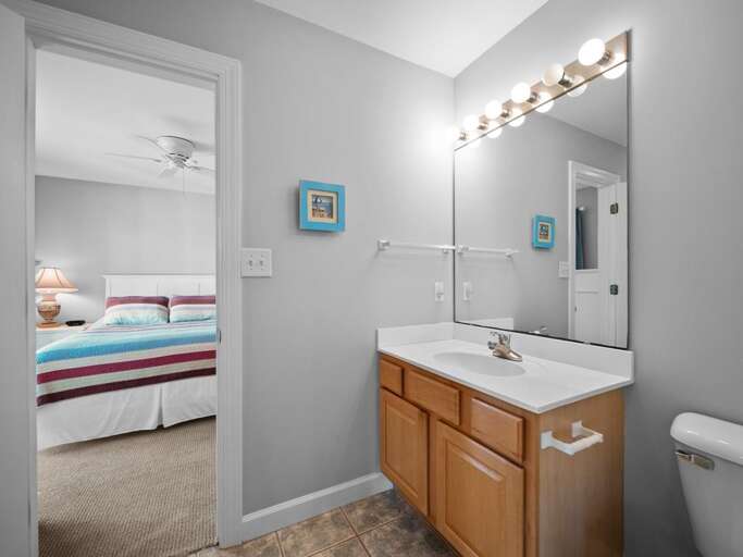 Jack and Jill Bathroom - Bedroom 3 and 4