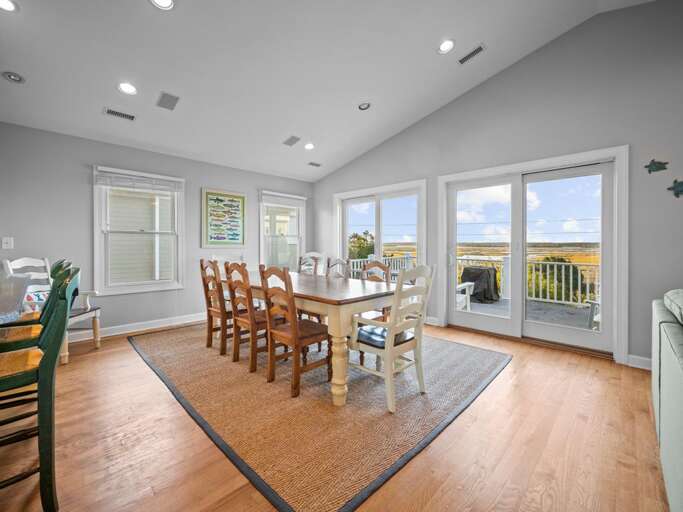 Soundside Dining Area