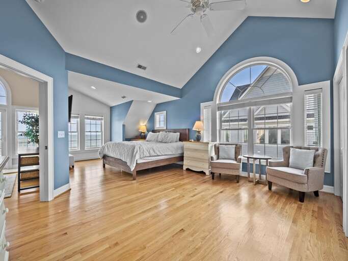 Master Suite - King - Bedroom 4