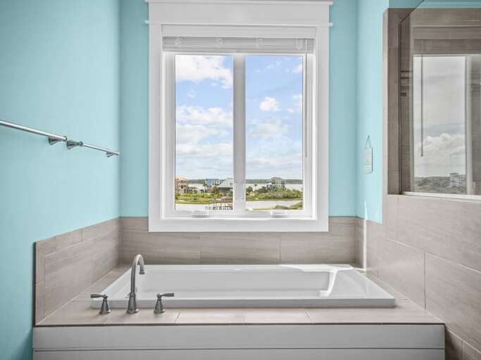 Soaking Tub - Outstanding Views