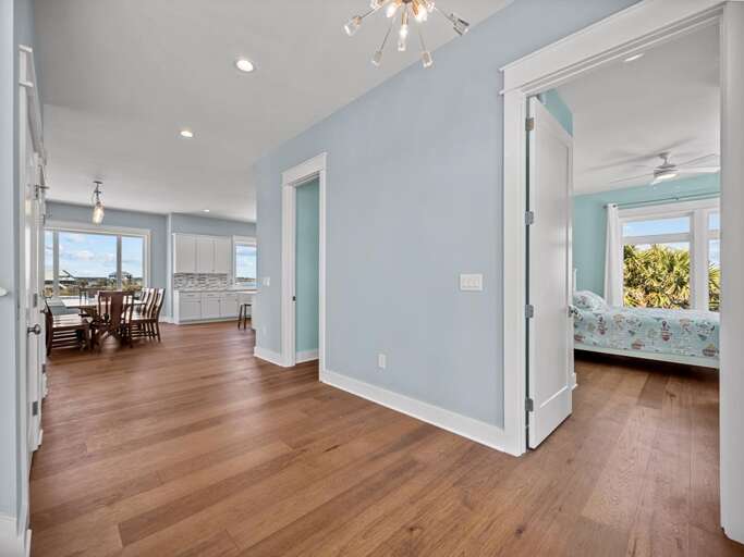 Foyer - Entrance to North Facing King Bedroom