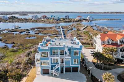 Private Dock - Rooftop Hot Tub - The Sandy Coyote Vacation Home Sleeps 22 Guests