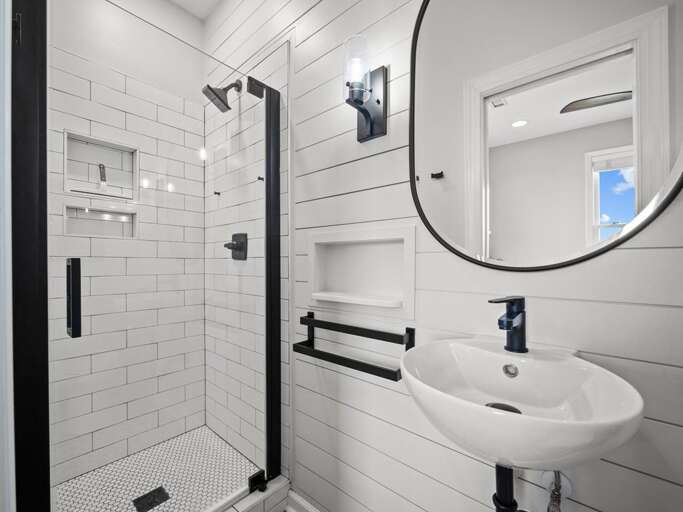 Private Bath for Queen Bedroom