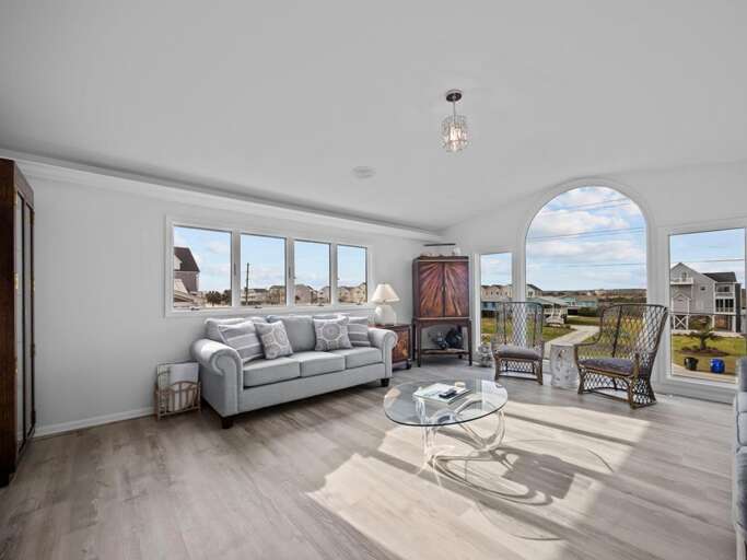 The Sunset Room - Soundside