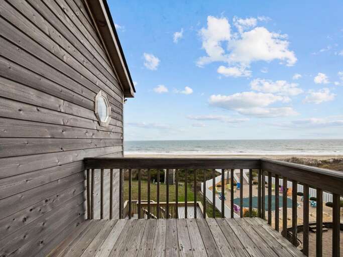 Private Deck - Top Level Master