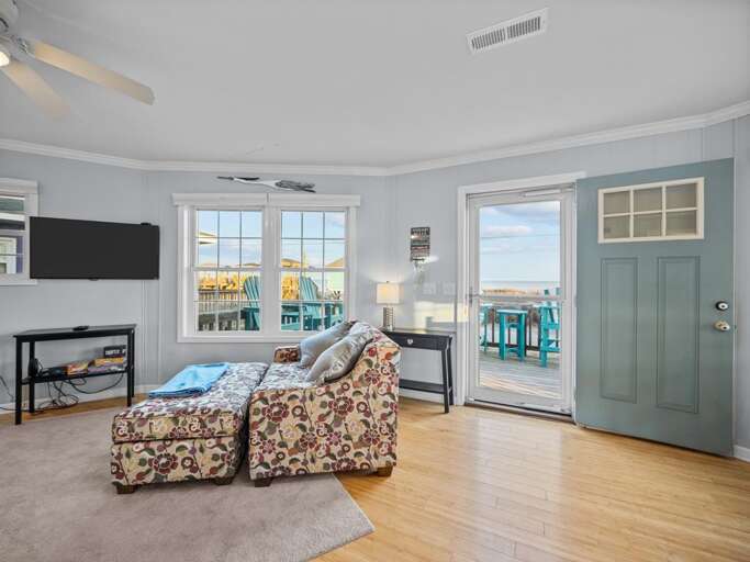 Living Room - Views - Views - Views