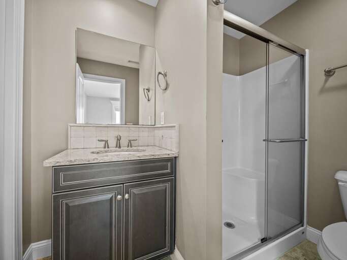 King Bath - South Facing - Walk-in Shower