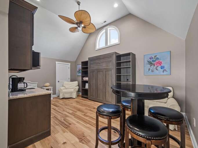 Grand Master - Seating Area and Fold down Queen Murphy Bed