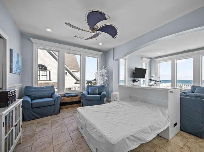 Fold away bed - Has been removed