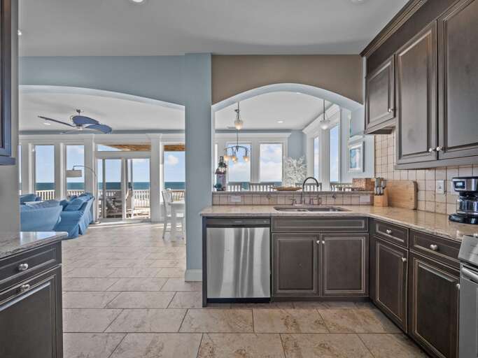 Kitchen - Outstanding Ocean Views