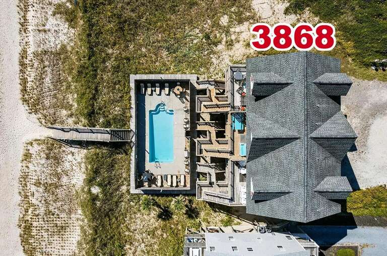 Oceanfront with Pool