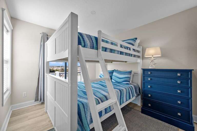 1st Level Queen Bunks - Sleeps 4