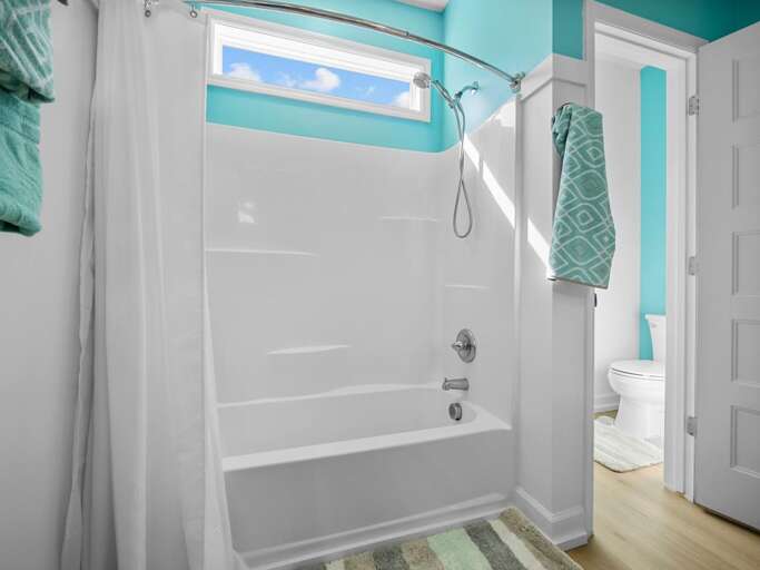 Floor 1 - Hall Bath Tub