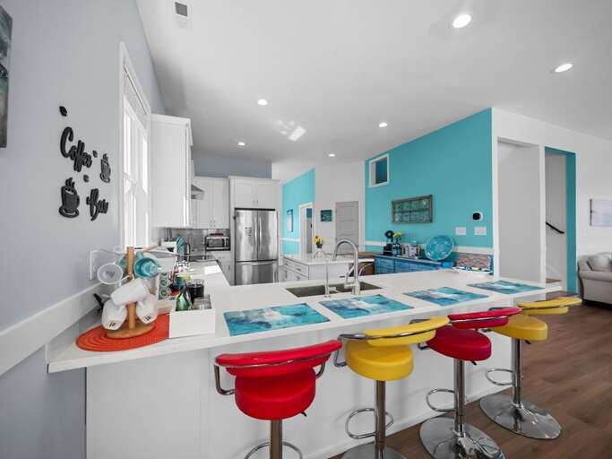 Additional Seating at Kitchen Bar