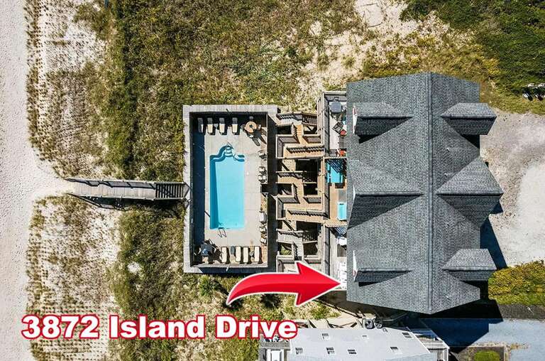 Oceanfront with Pool