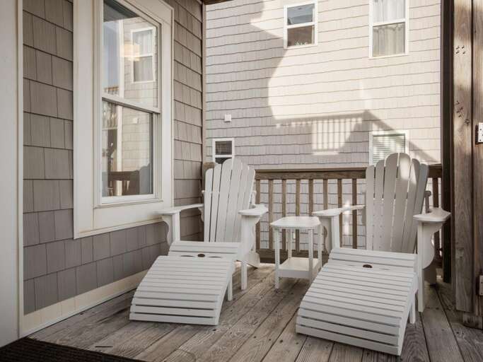 1st Living Level Deck (2)