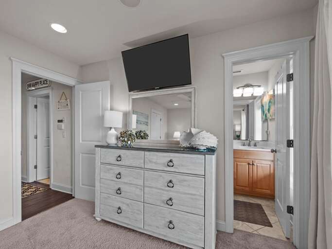 1st Level Oceanfront En Suite