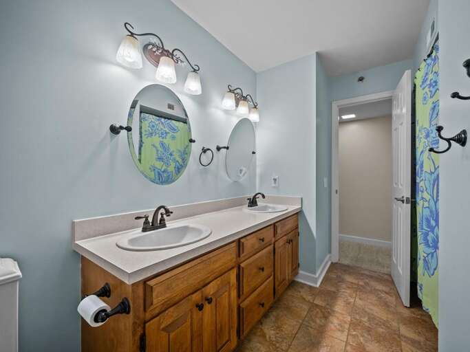 Bath 2 - Double Vanities - Tub and Shower